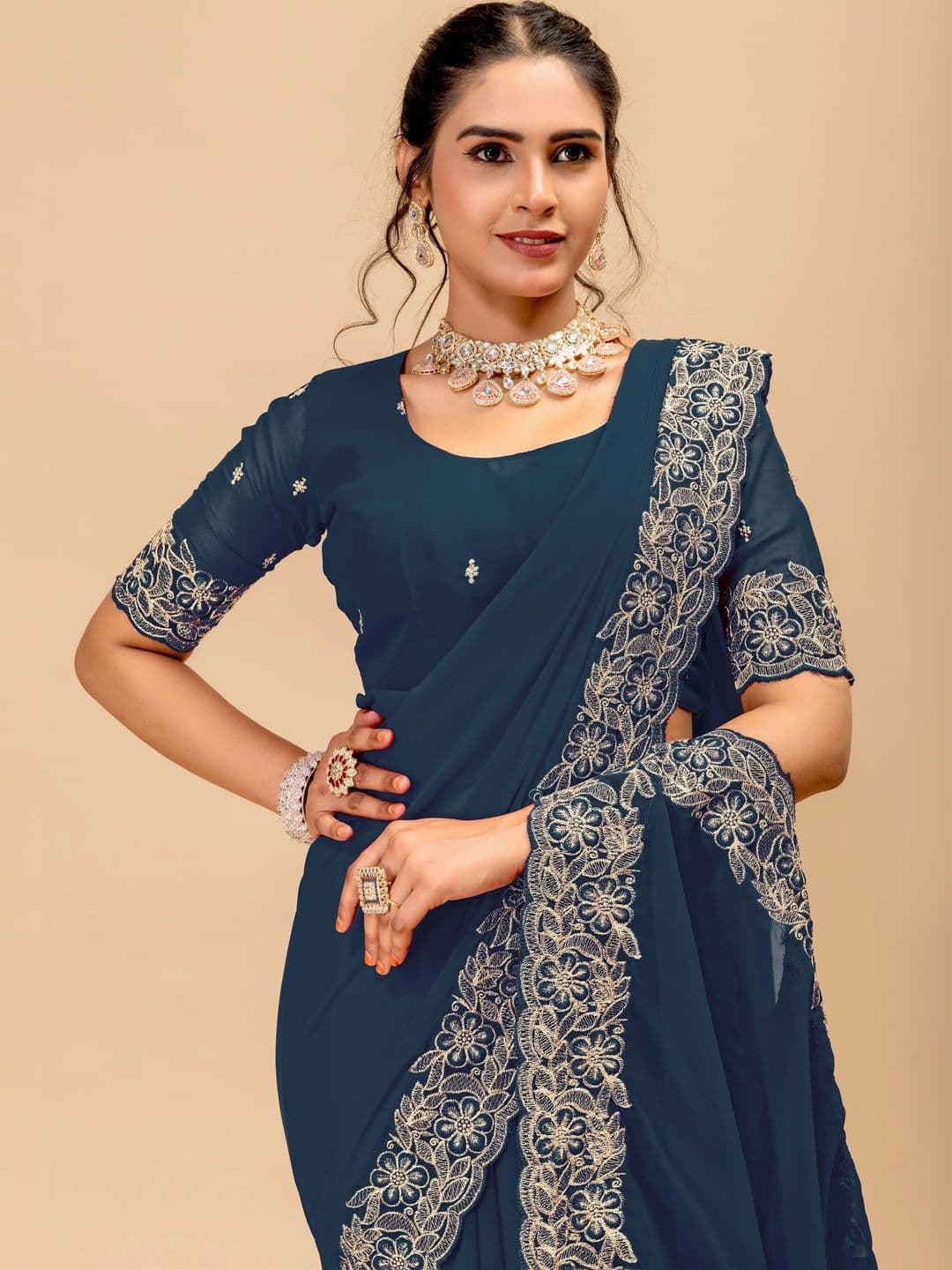 Saanvi Floral Embroidered Poly Georgette Saree thumbnail 3