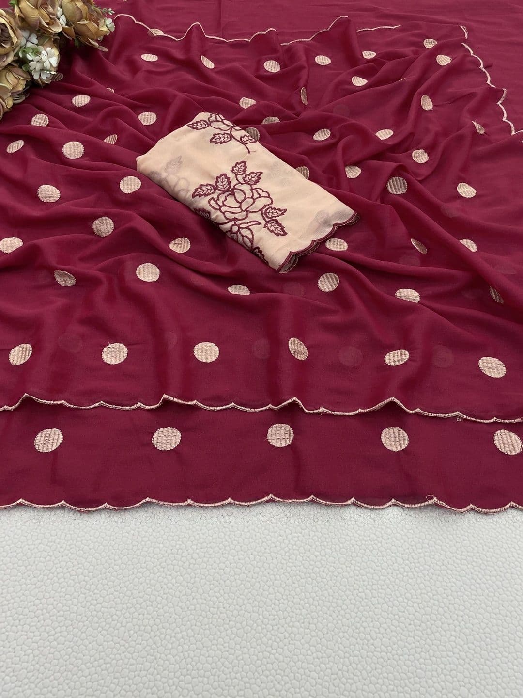 LabelVASTRA Embellished Embroidered Poly Georgette Saree thumbnail 4