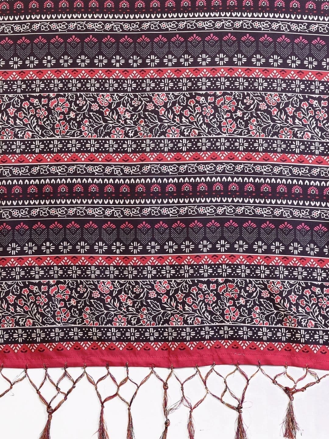 Mitera Floral Designer Saree thumbnail 4