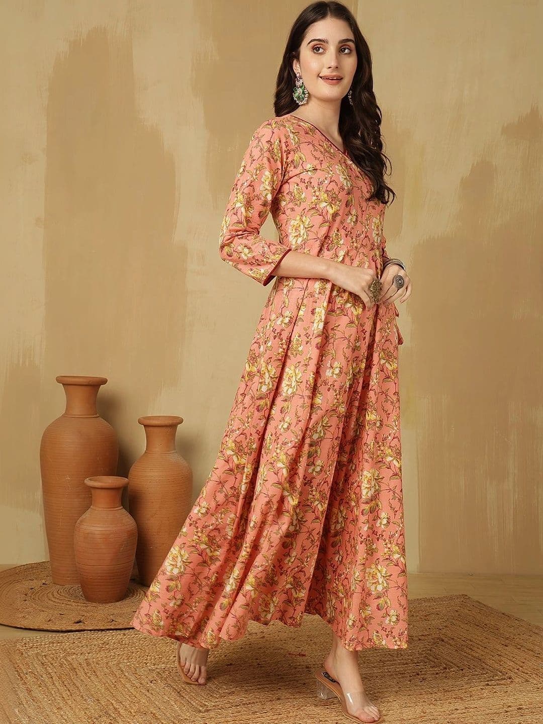 Sangria Women Floral Printed Floral Anarkali Kurta thumbnail 4