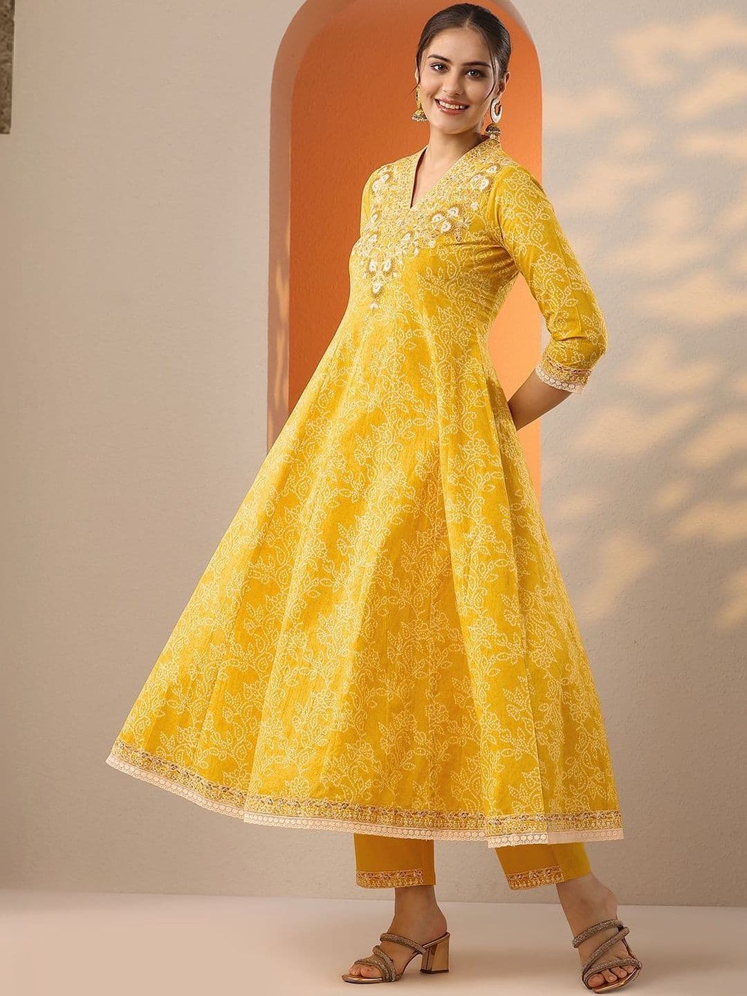 Libas Women Ethnic Motifs Printed Tiered Thread Work Kurta with Trousers & With Dupatta thumbnail 4