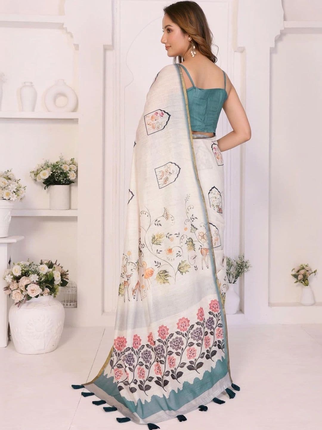 Pixie lane Floral Zari Linen Blend Saree thumbnail 5