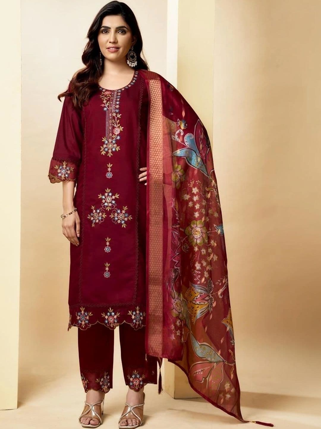 PAUSE Women Ethnic Motifs  Regular Thread Work Pure Silk Kurta & Trousers With Dupatta thumbnail 5