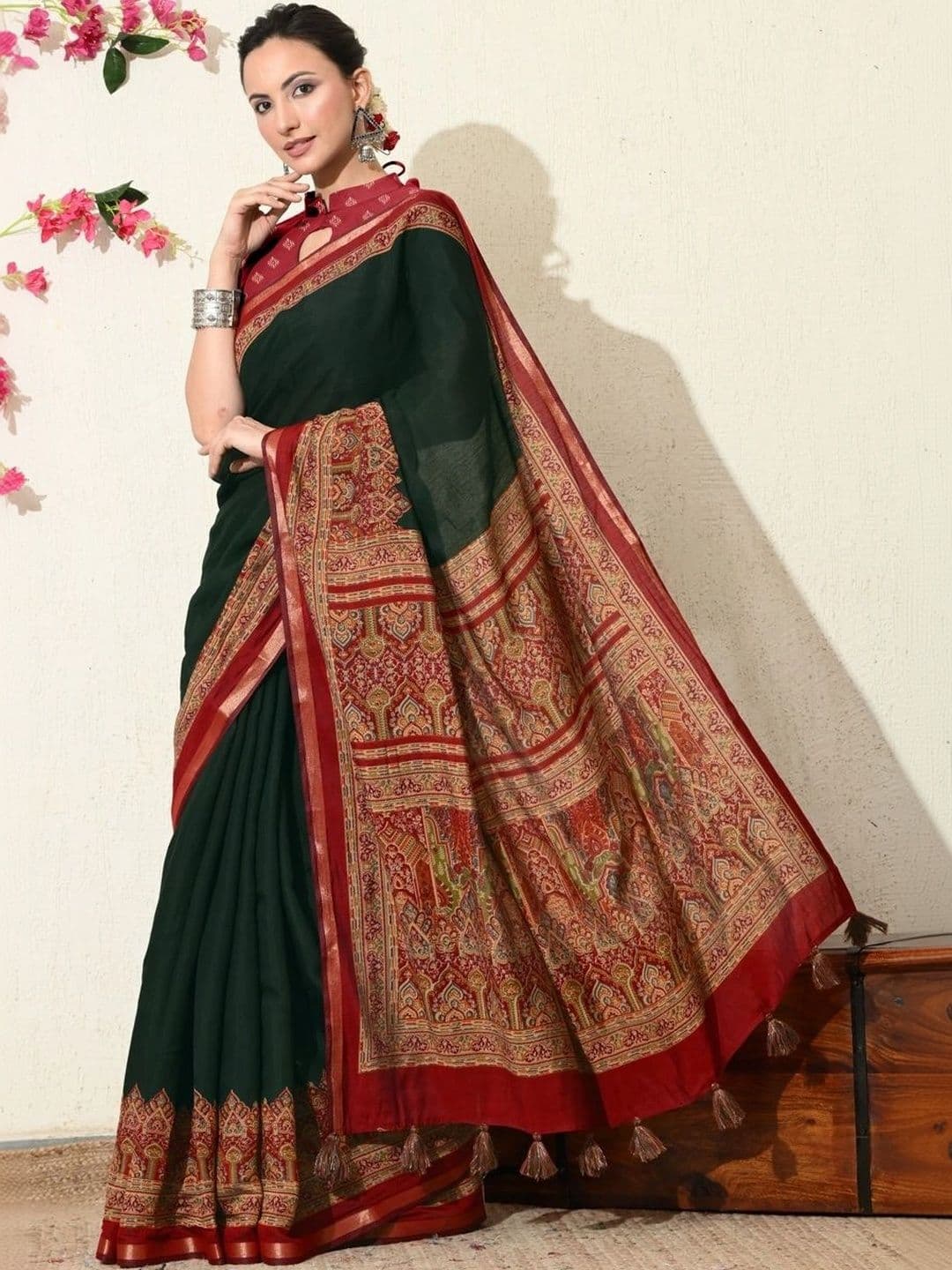 KALINI Women Ethnic Motifs Saree thumbnail 5