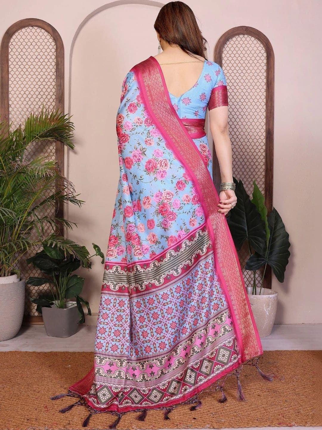 Mitera Floral Designer Saree thumbnail 6