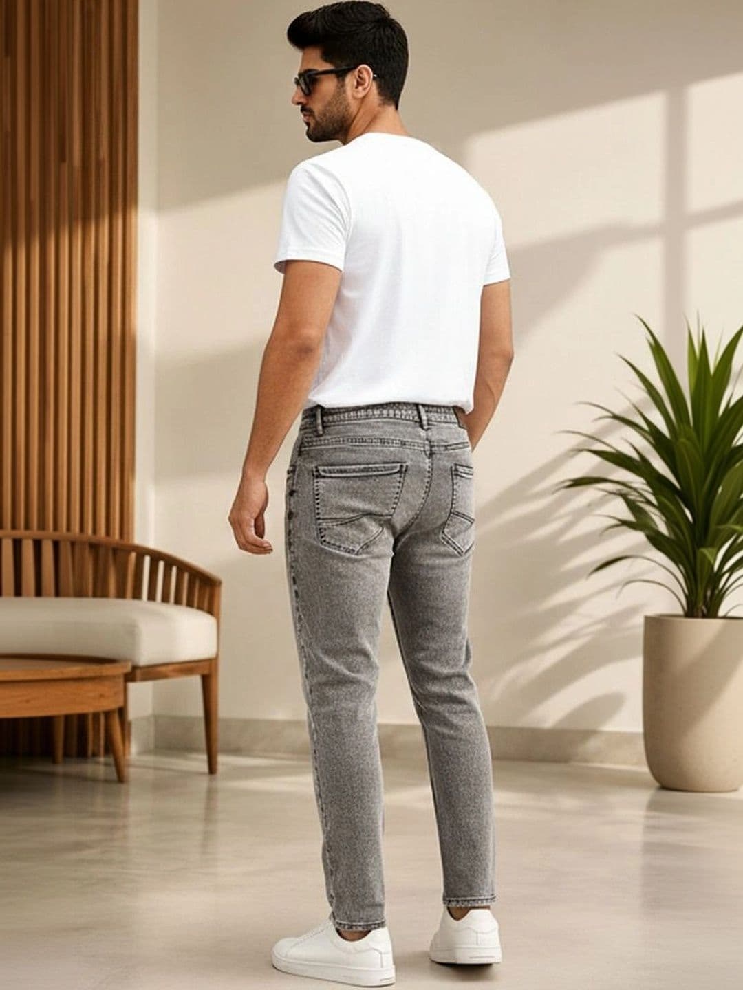 Global Jeans Men Regular Fit Mid-Rise Jeans thumbnail 2