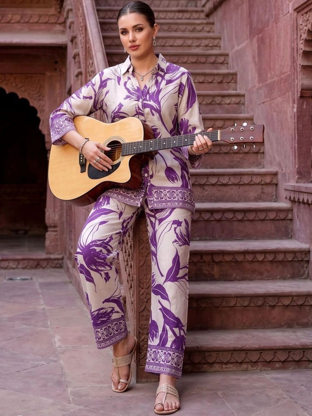 Laasika Floral Printed Shirt with Trousers thumbnail 2