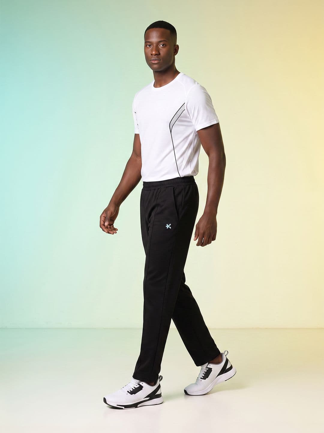 HRX by Hrithik Roshan Men Rapid-Dry Training Track Pants thumbnail 2