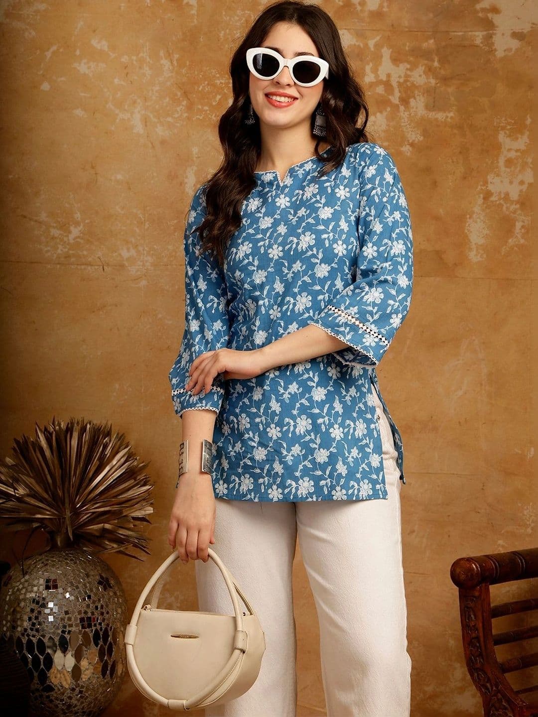 Anouk Rustic Floral Printed Pure Cotton Kurti thumbnail 2