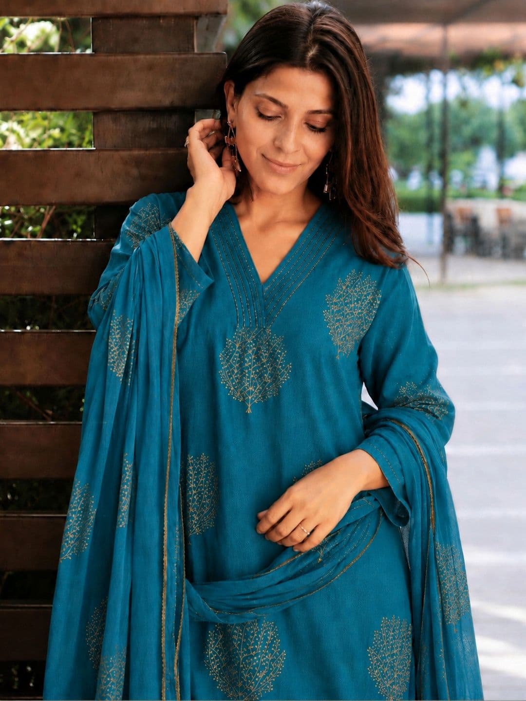 SZN Women Ethnic Motifs Printed Regular Kurta with Trousers & With Dupatta thumbnail 3