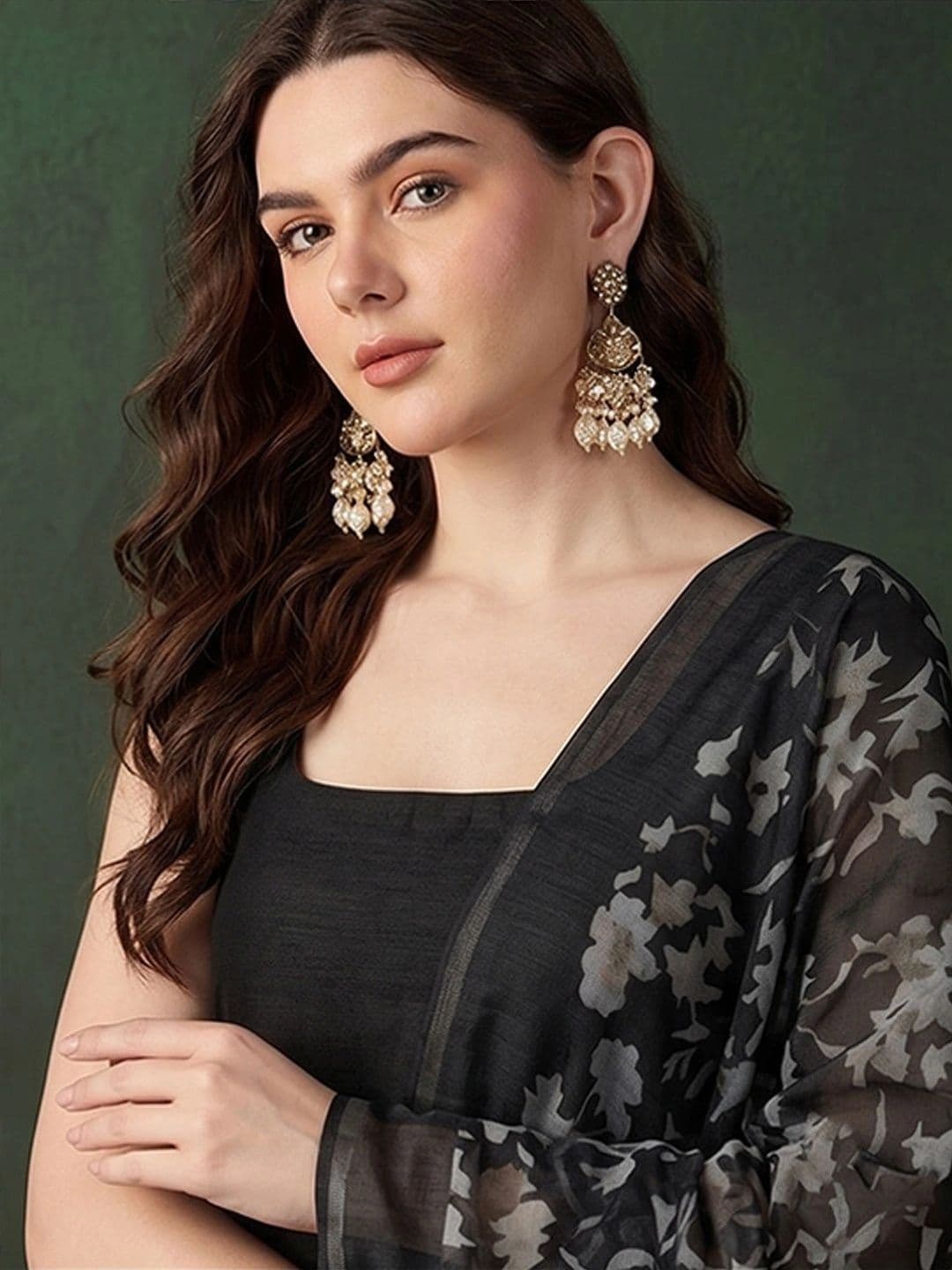 Sangria Women Floral Regular Kurta with Trousers & With Dupatta thumbnail 5
