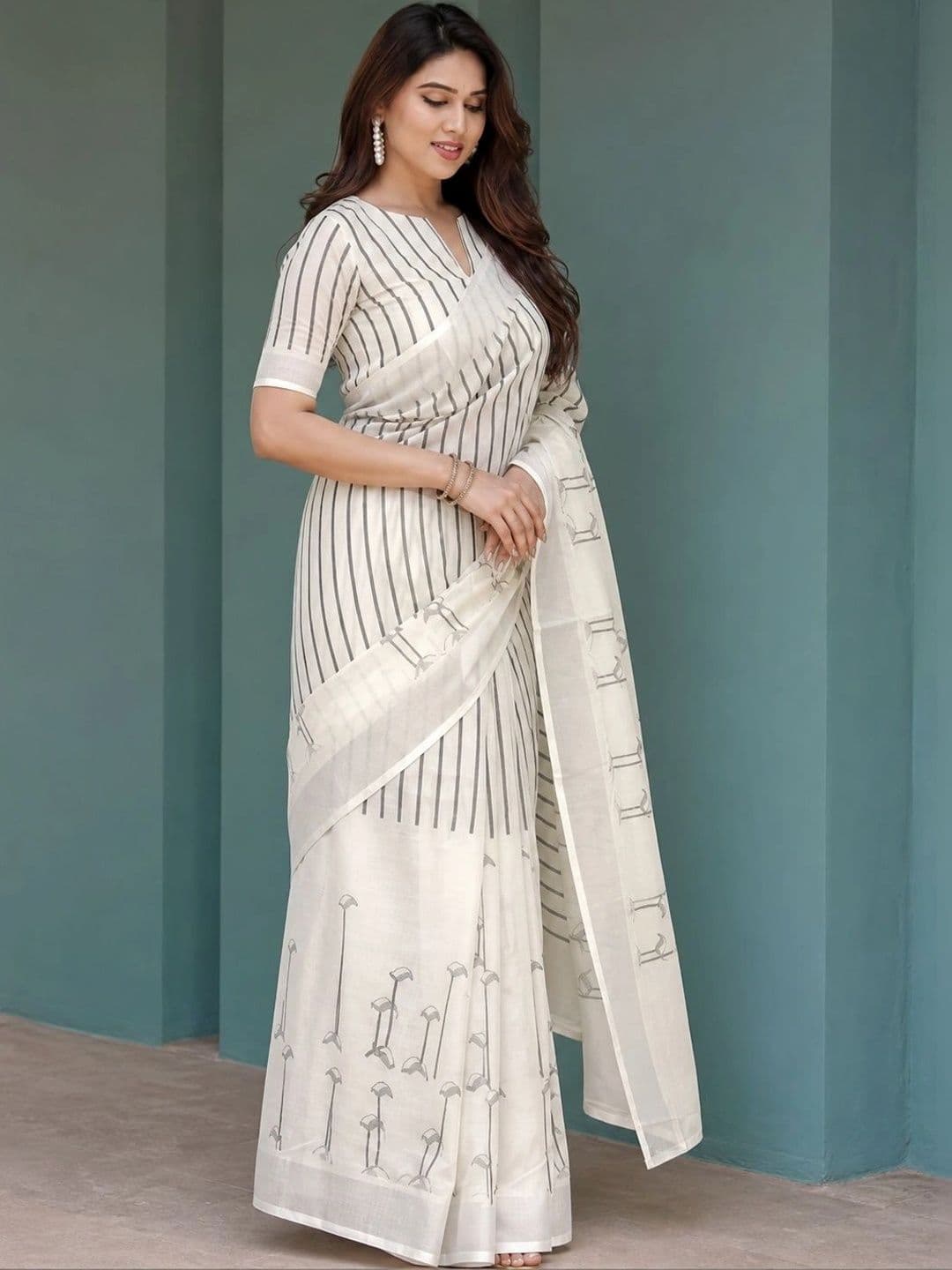 Peachmode Striped Linen Blend Saree thumbnail 5