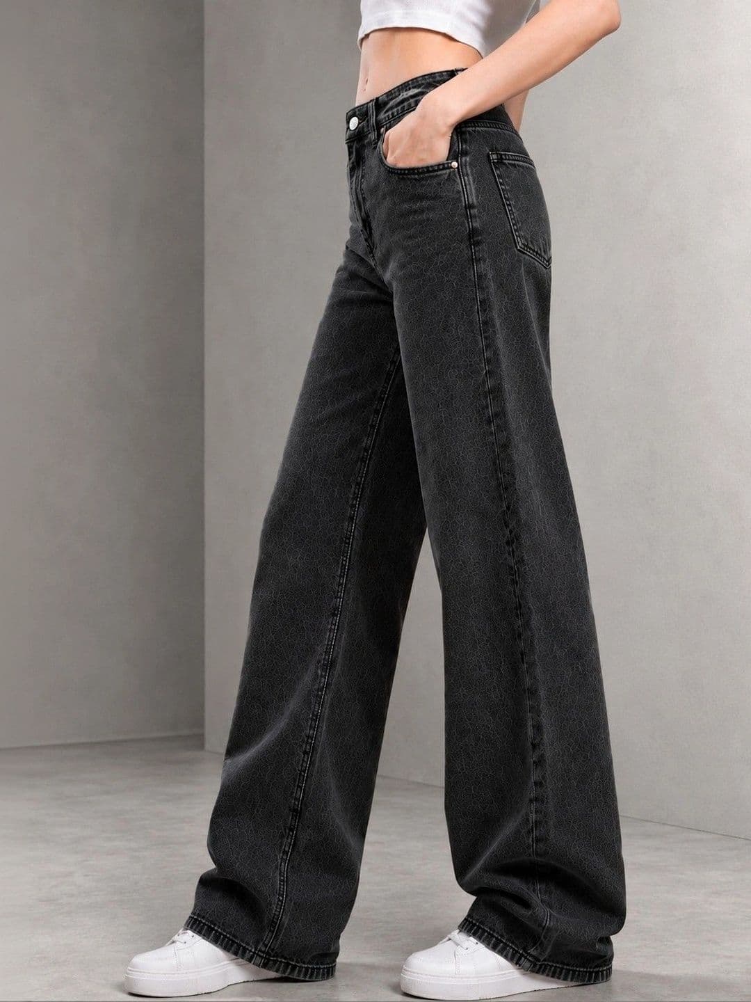 DressBerry Women Comfort Wide Leg High-Rise Light Fade Stretchable Jeans thumbnail 3