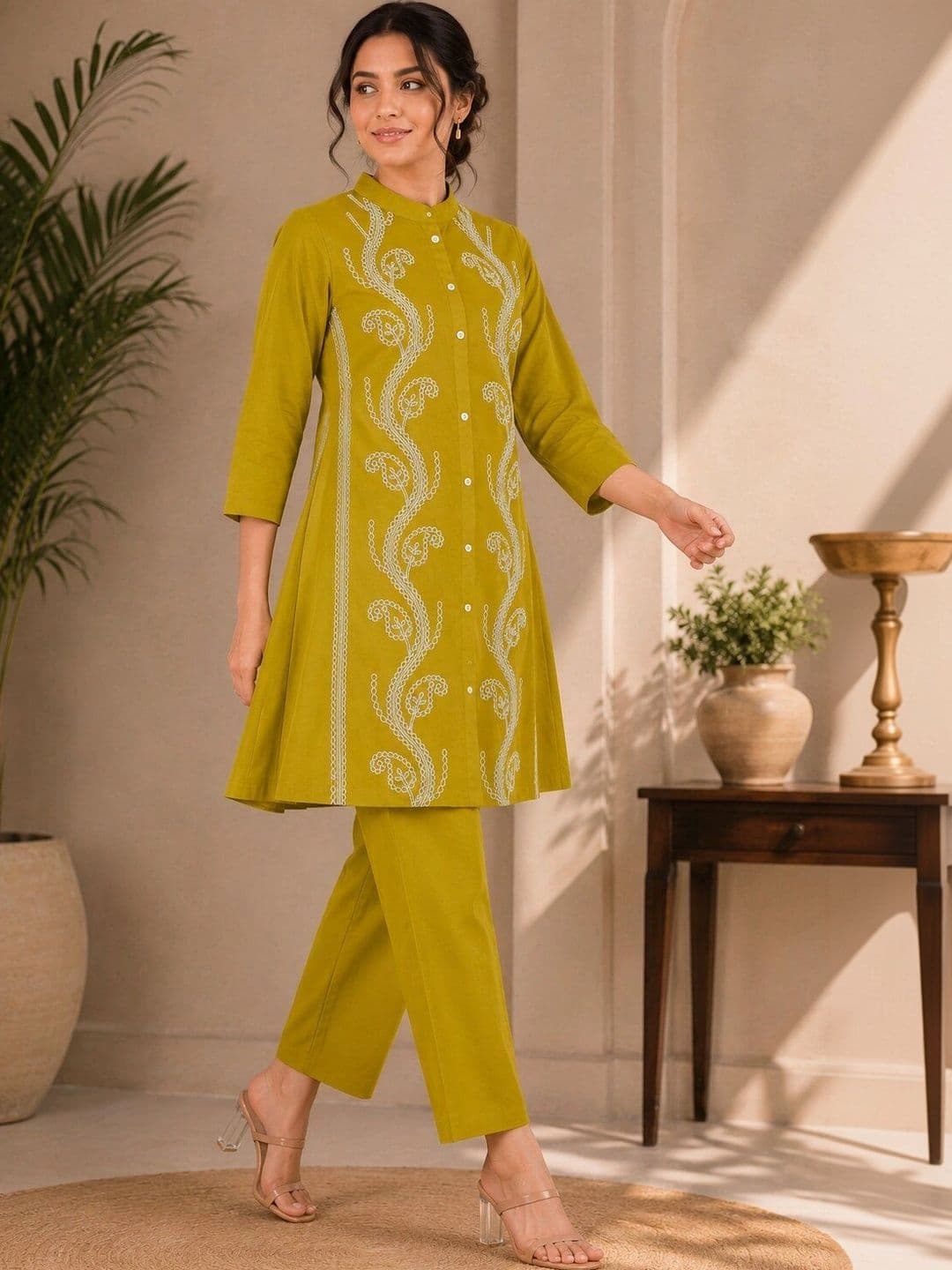 UDBHAV EXPORT Women Ethnic Motifs Embroidered Regular Thread Work Kurta with Trousers thumbnail 5