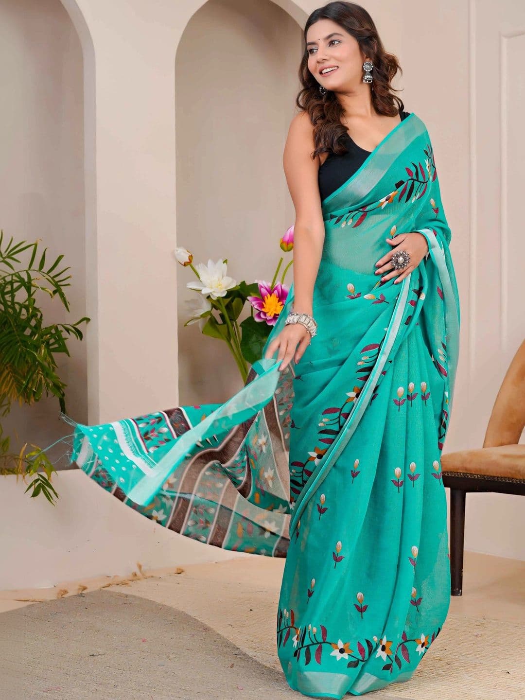 REENAA'S Women Cotton Blend Printed Saree thumbnail 7