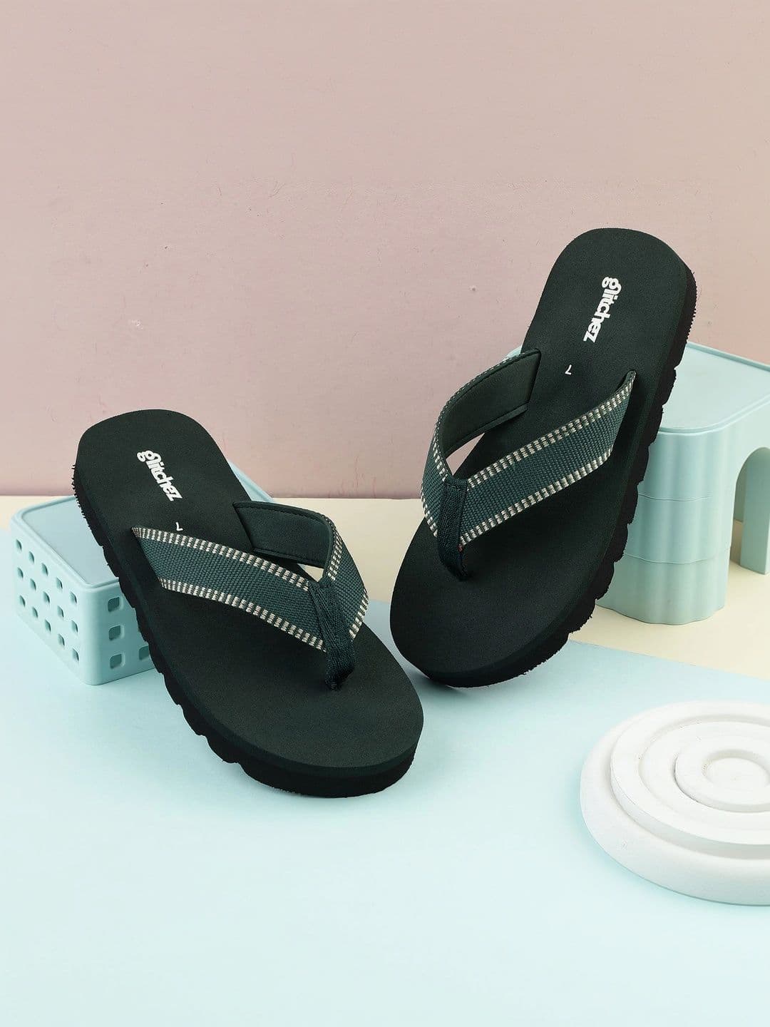 glitchez Men Striped Rubber Thong Flip-Flops - view 1