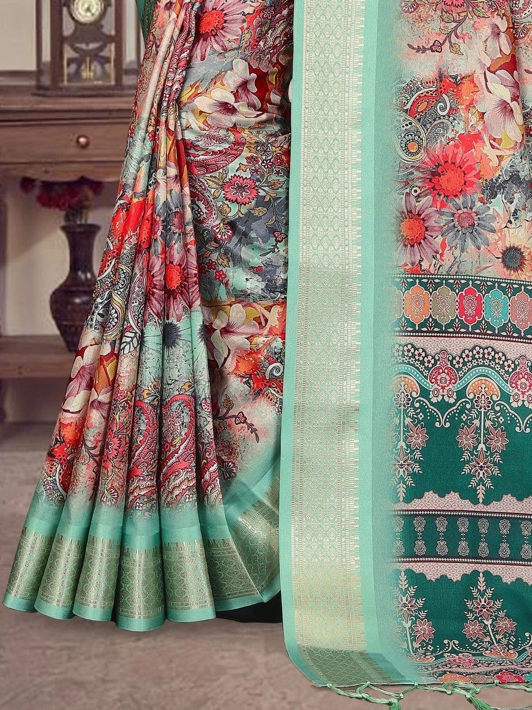 Mitera Floral Designer Saree thumbnail 4