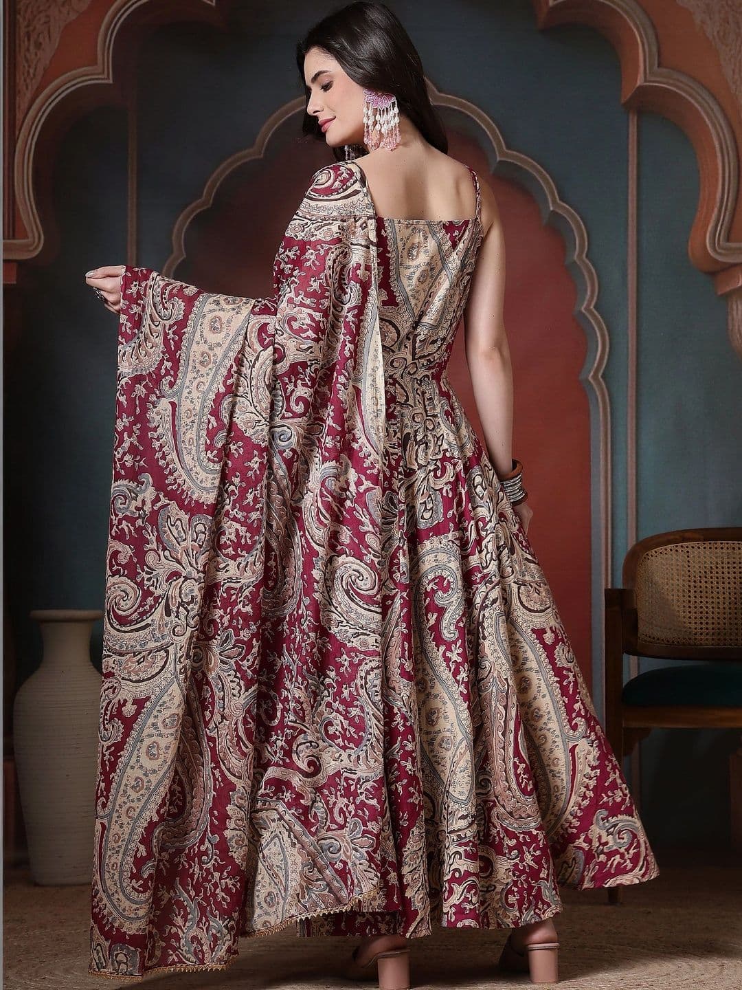 Sangria Women Paisley Printed Regular Pure Cotton Kurta with Palazzos & With Dupatta thumbnail 7