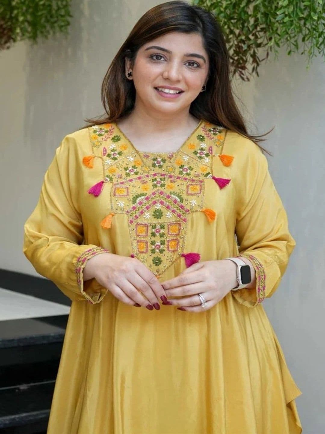 KAVERI CREATION Women Ethnic Motifs Embroidered Regular Thread Work Silk Crepe Kurta with Palazzos thumbnail 5