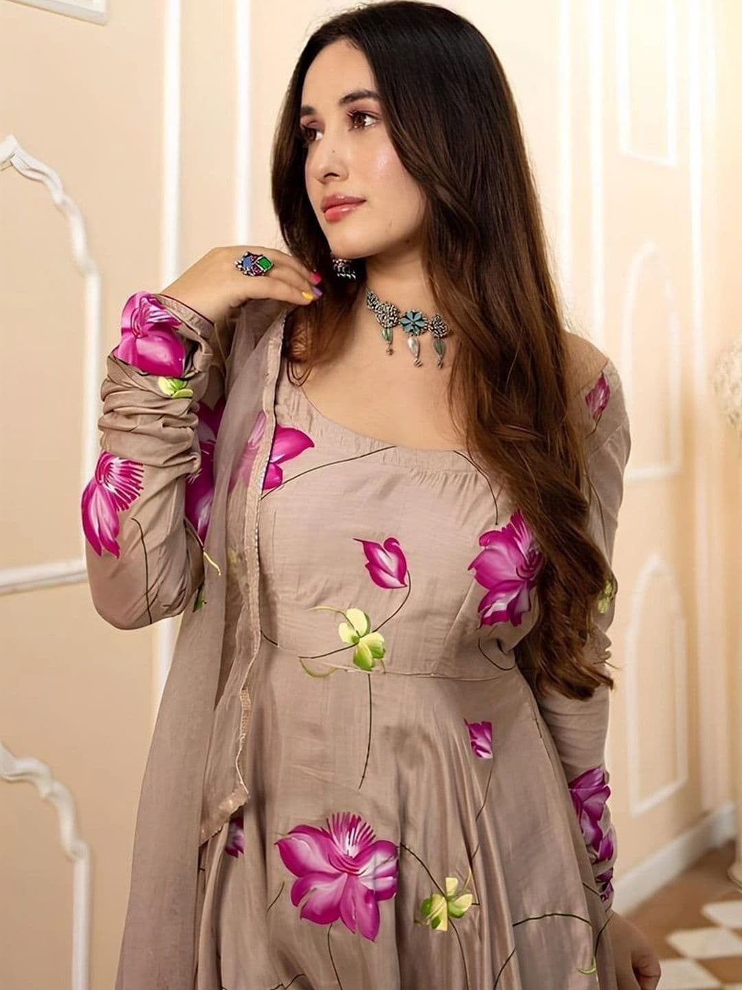 Krunal Raiyani Women Floral Printed Empire Kurta With Dupatta thumbnail 4