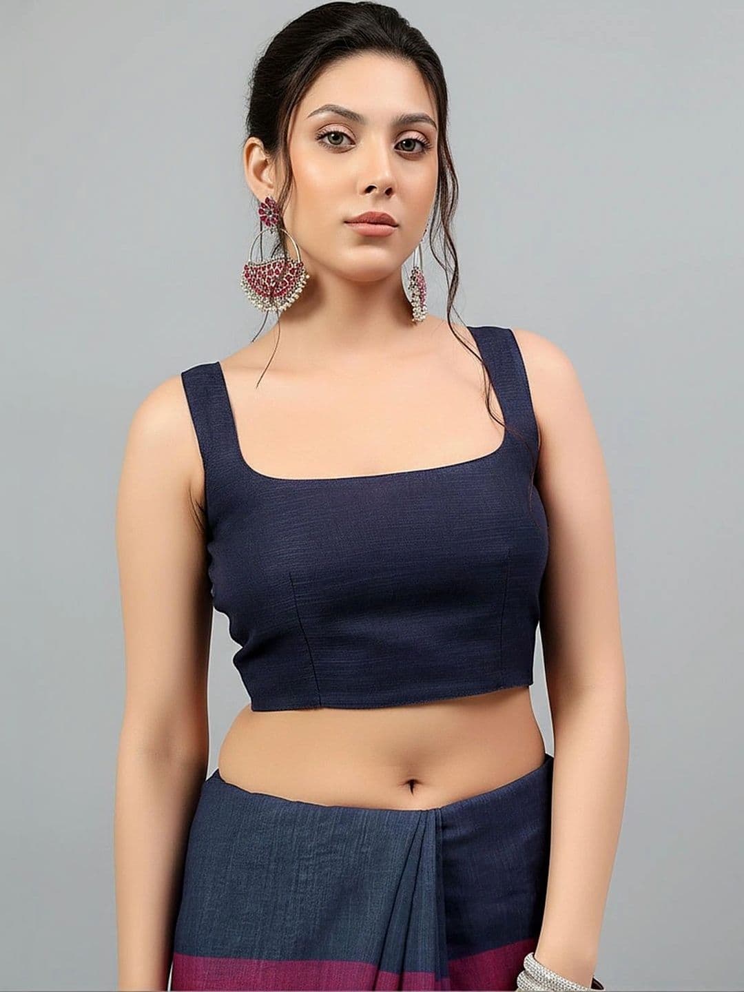 Pixie lane Striped Zari Linen Blend Saree thumbnail 5