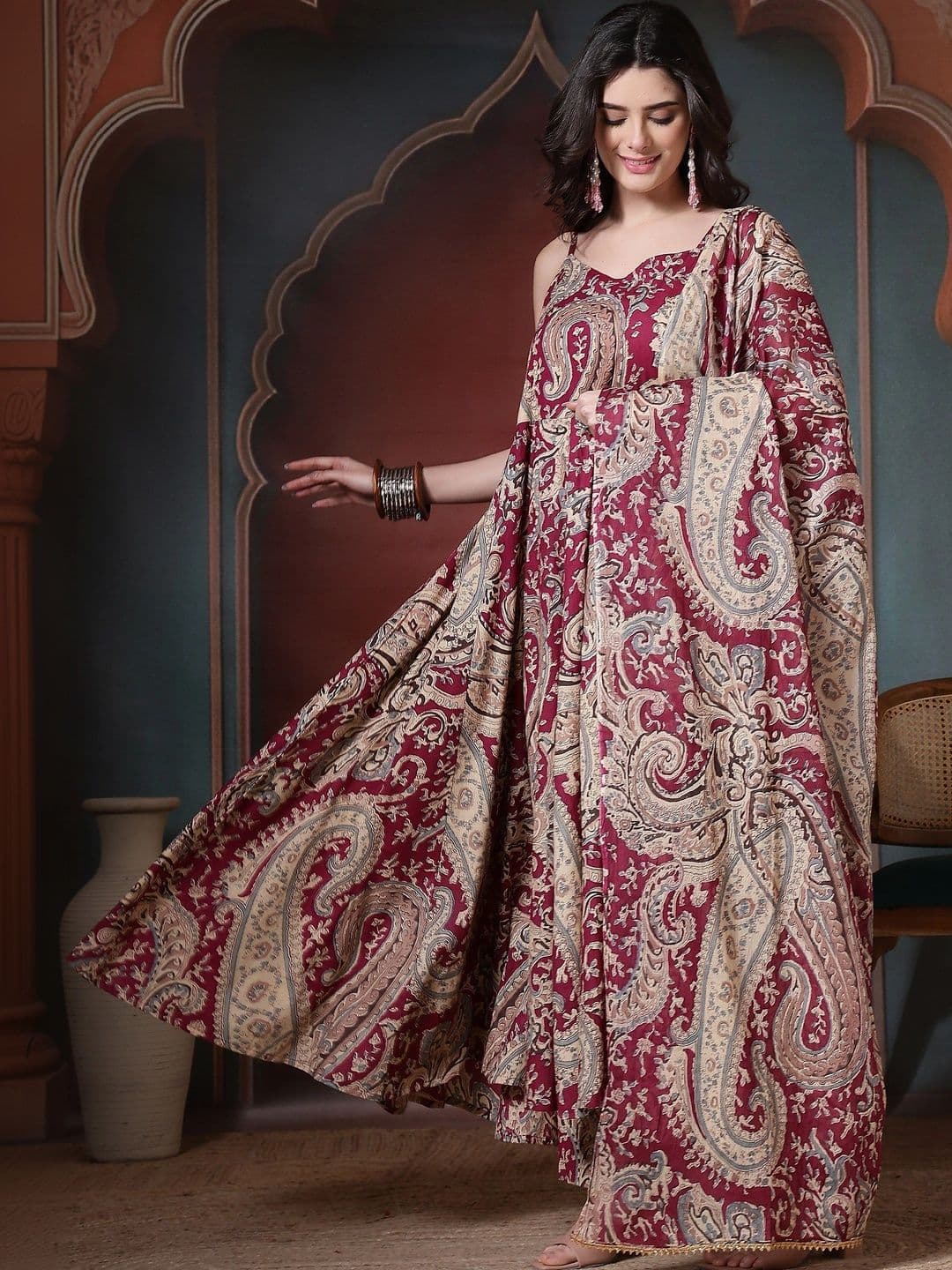 Sangria Women Paisley Printed Regular Pure Cotton Kurta with Palazzos & With Dupatta thumbnail 5