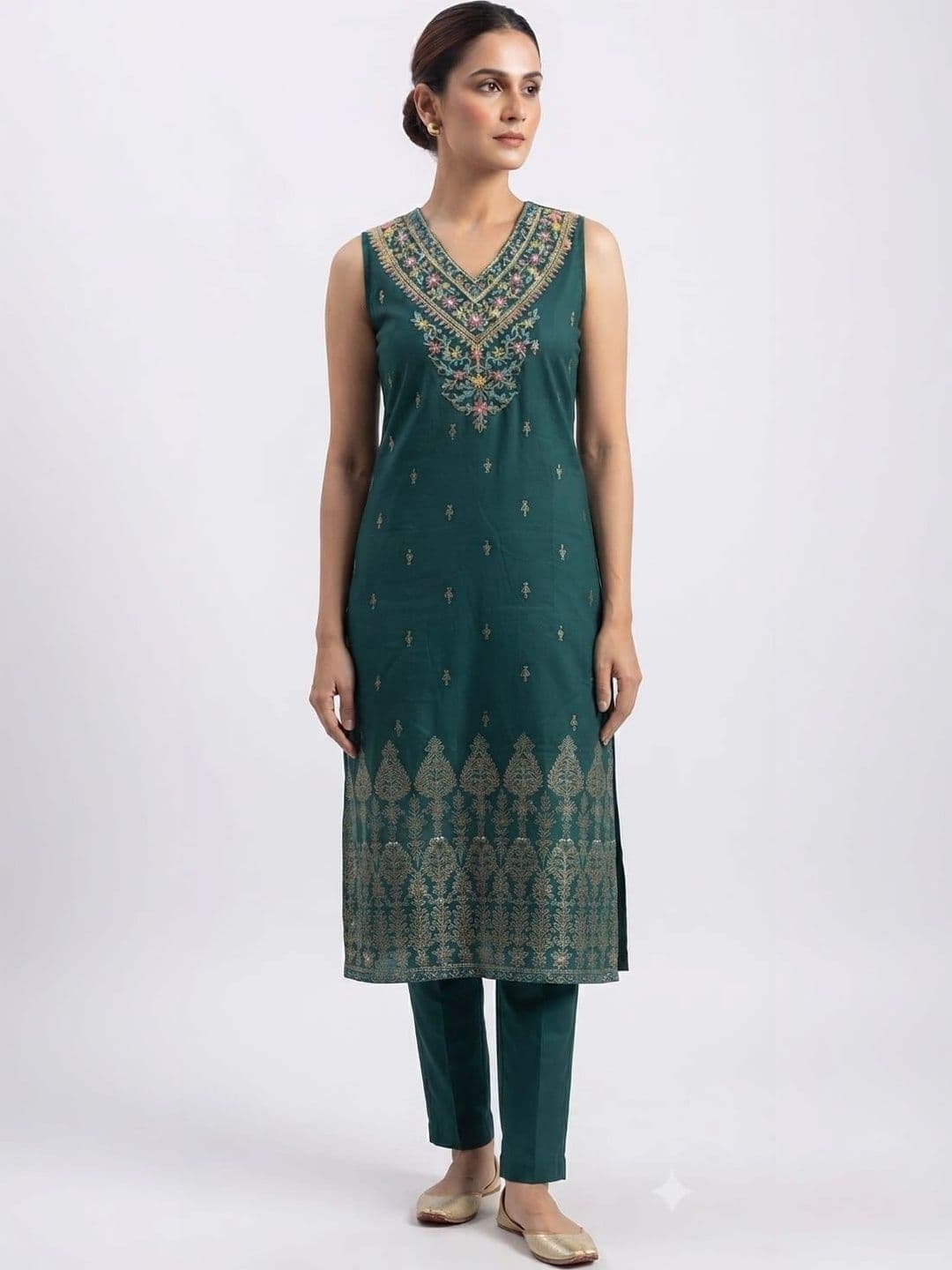 Sangria Women Ethnic Motifs Embroidered Thread Work Kurta - view 1