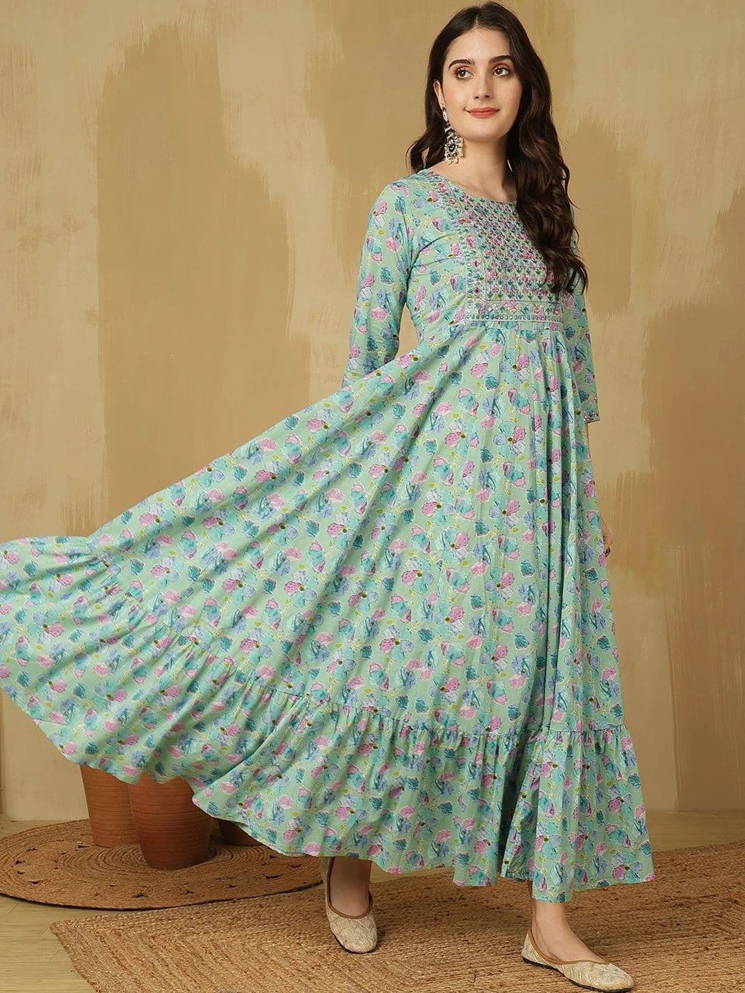 Sangria Women Floral Printed Thread Work Floral Anarkali Kurta thumbnail 2