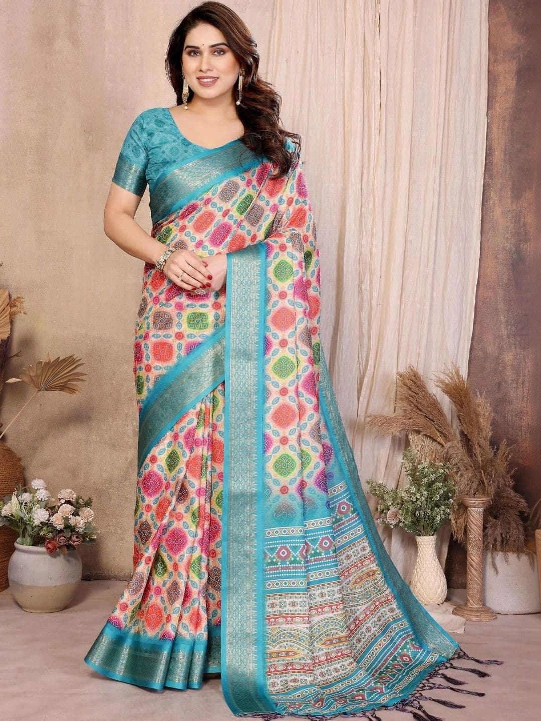 Mitera Floral Designer Saree thumbnail 4