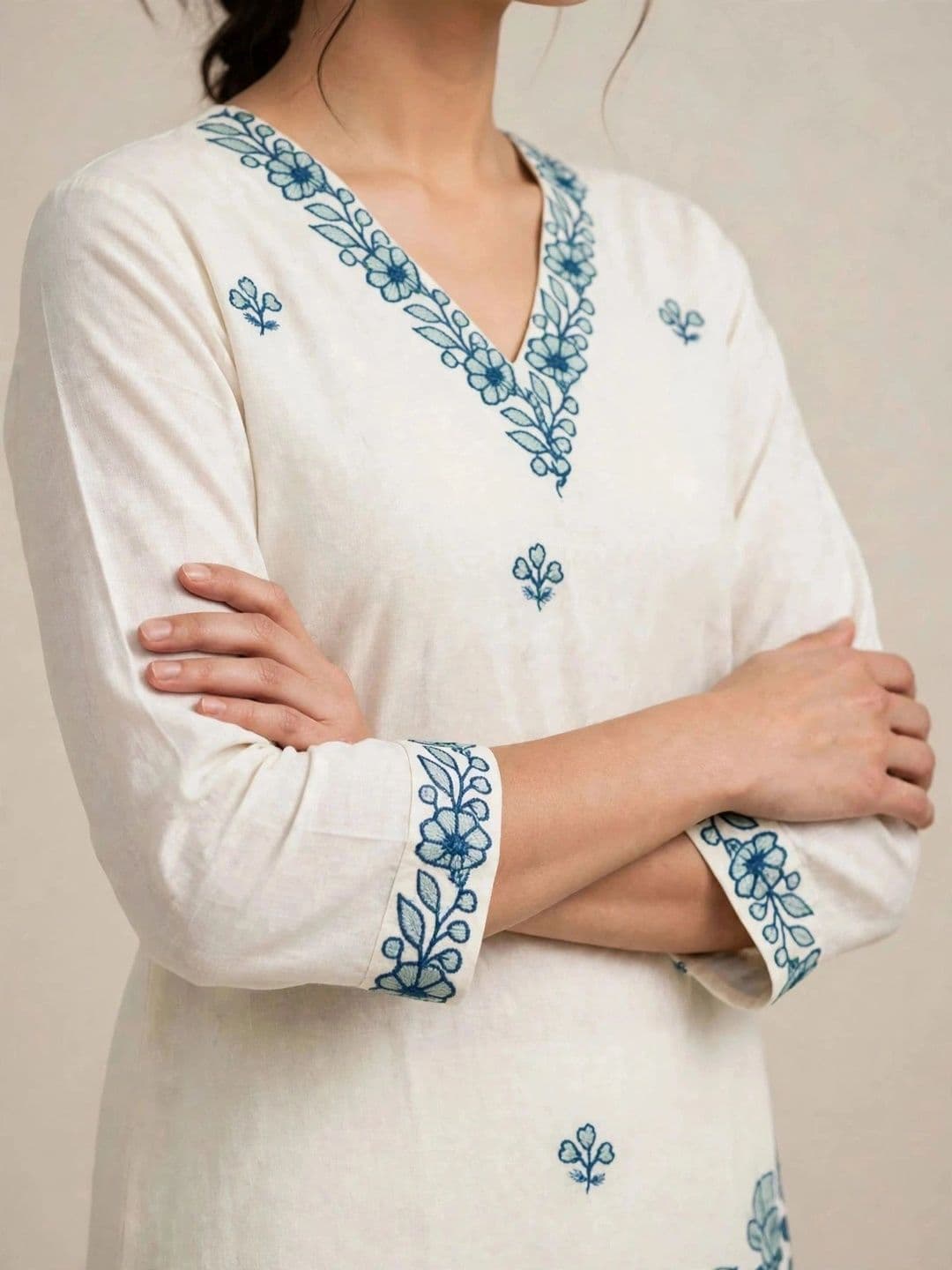 DEV DESIGNER Women Floral Embroidered Regular Thread Work Pure Cotton Kurta with Trousers thumbnail 3