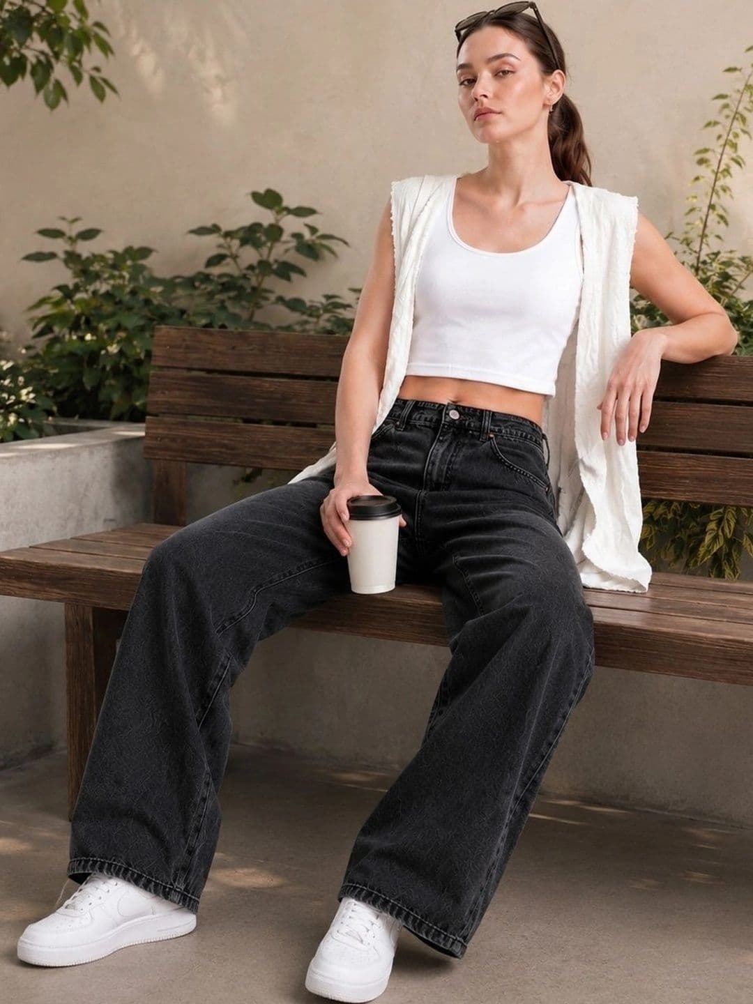 DressBerry Women Comfort Wide Leg High-Rise Light Fade Stretchable Jeans thumbnail 4