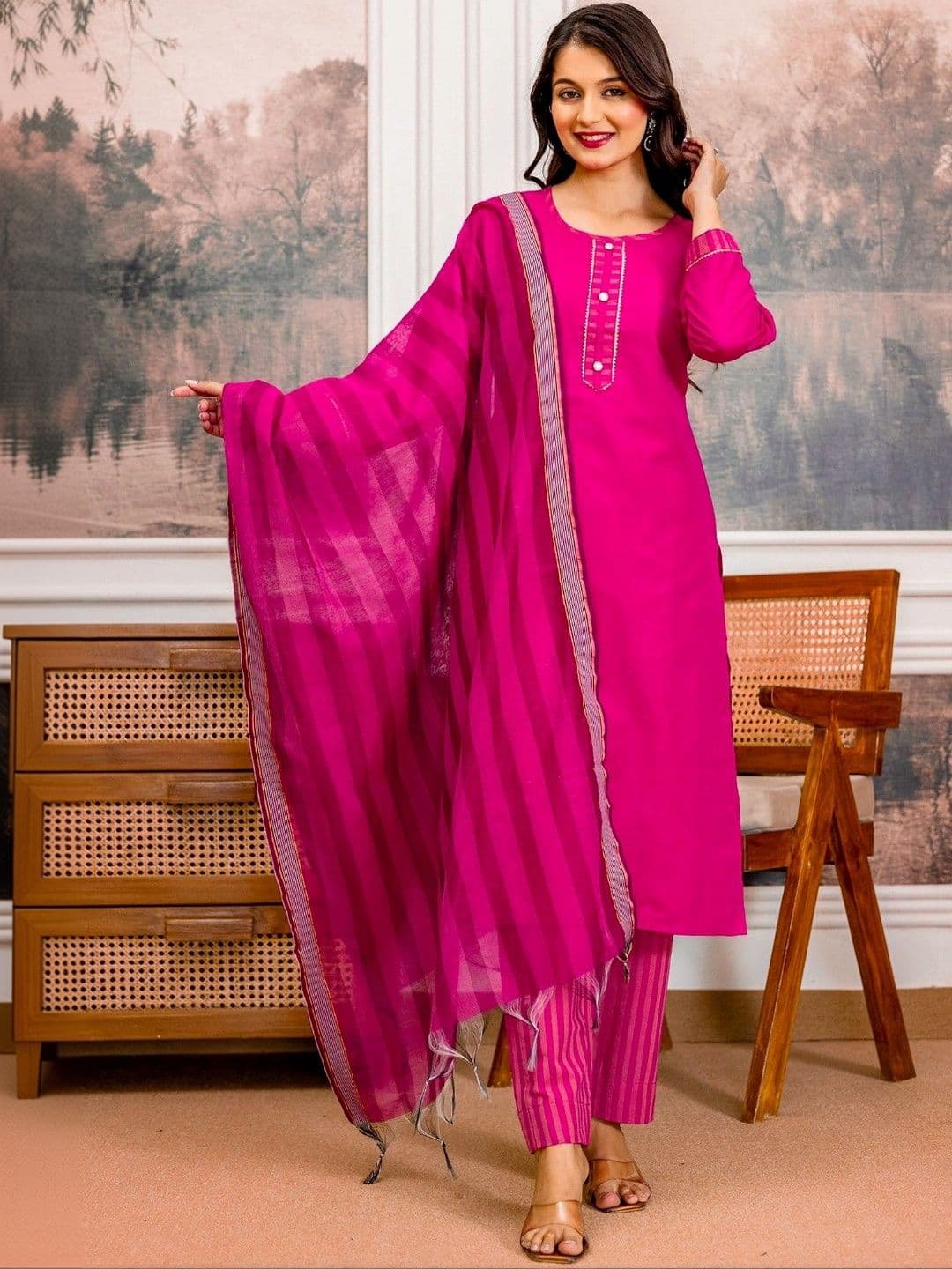 Ibrana Women Round Neck Straight Kurta with Trousers & Dupatta thumbnail 5