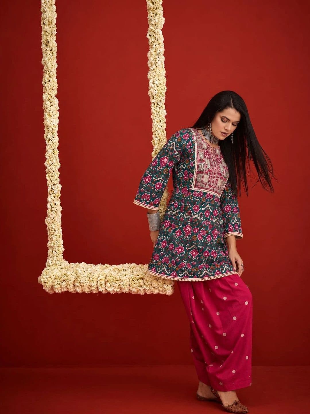 Stylum Women Ethnic Motifs Printed Regular Pure Cotton Kurta with Patiala thumbnail 5