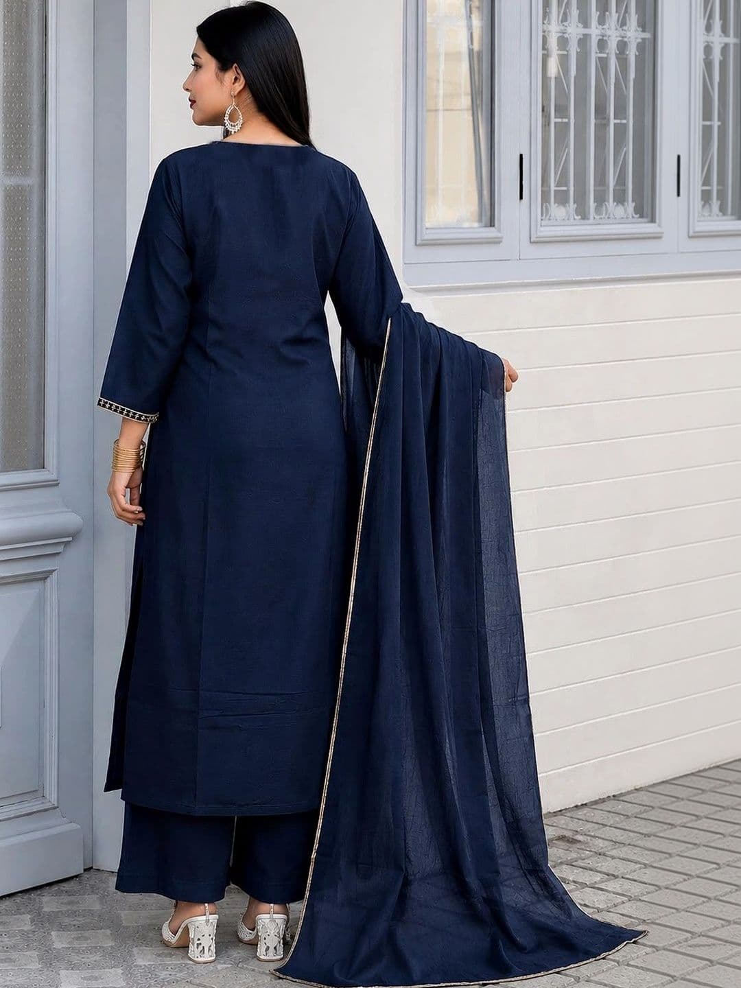 Sangria Women Ethnic Motifs Embroidered Regular Thread Work Kurta with Trousers & With Dupatta thumbnail 2