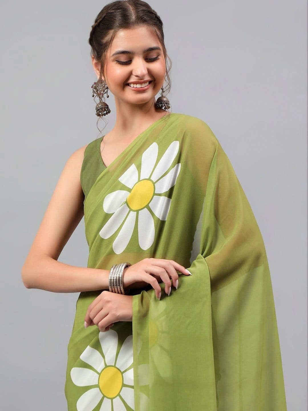 Pixie lane Floral Pure Georgette Saree thumbnail 6