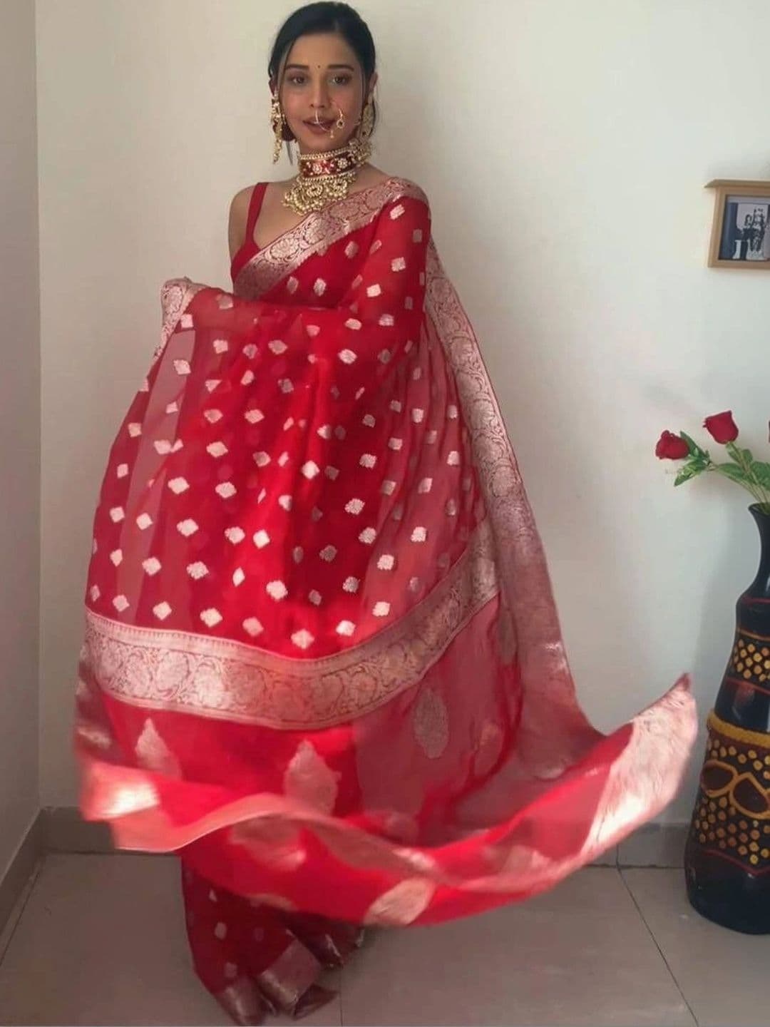 RUTVA FASHION Woven Design Zari Art Silk Banarasi Saree thumbnail 5