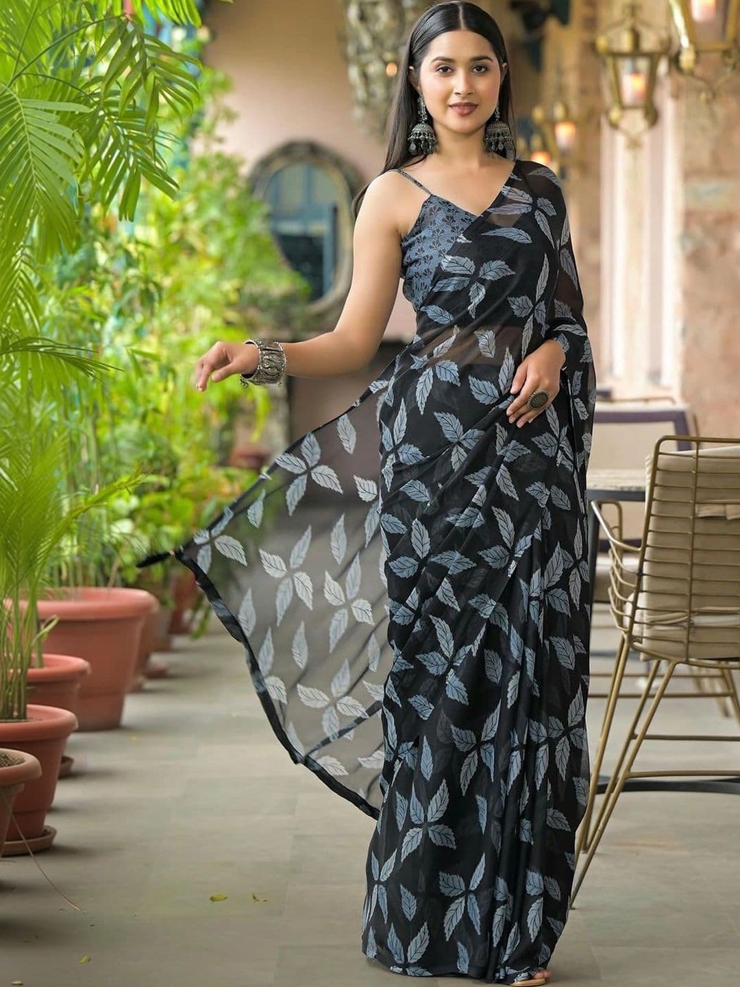 Pixie lane Floral Poly Chiffon Saree thumbnail 5