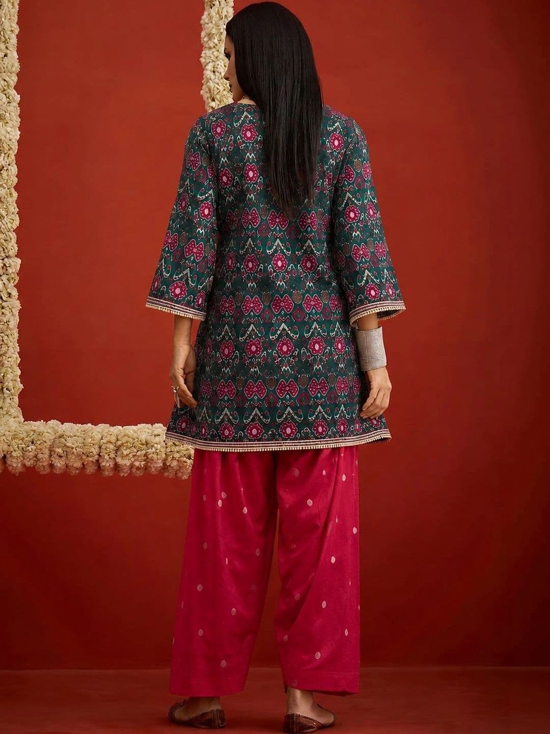 Stylum Women Ethnic Motifs Printed Regular Pure Cotton Kurta with Patiala thumbnail 3