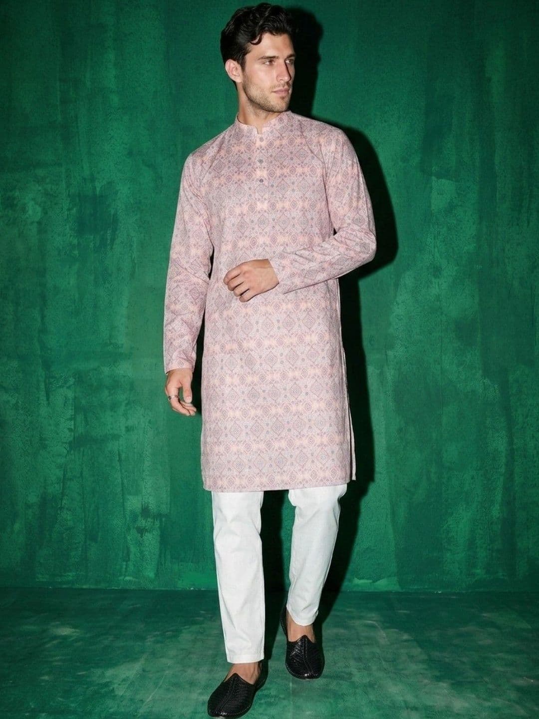 DRIP CHOWK Men Printed Emrbroidered Sequinned Kurta thumbnail 4