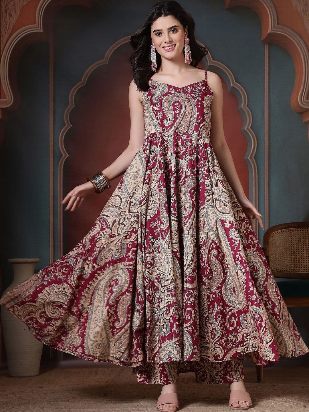 Sangria Women Paisley Printed Regular Pure Cotton Kurta with Palazzos & With Dupatta thumbnail 3