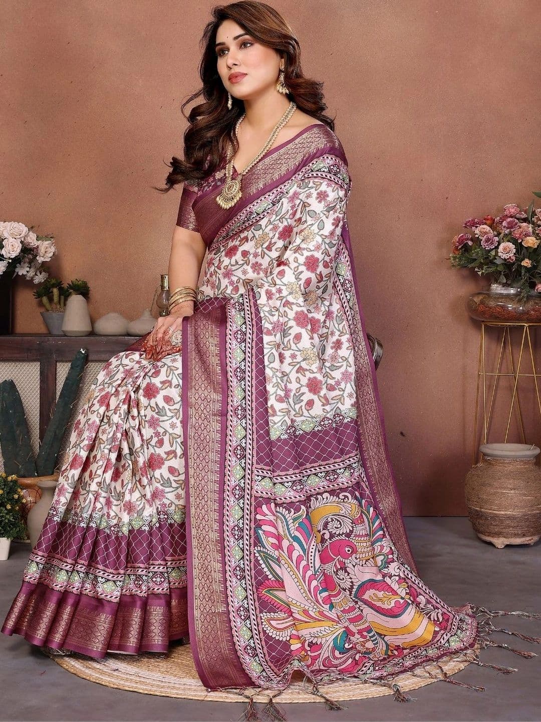 Mitera Floral Zari Designer Saree thumbnail 2