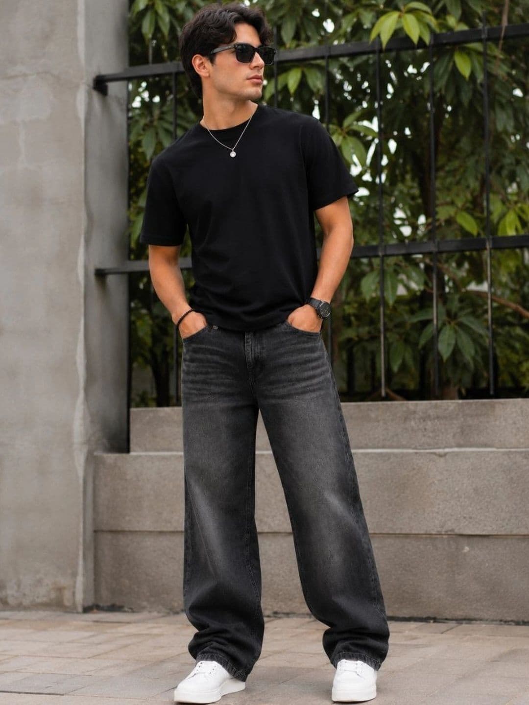 MQ Denim Men Straight Fit Mid-Rise Light Fade Jeans thumbnail 3