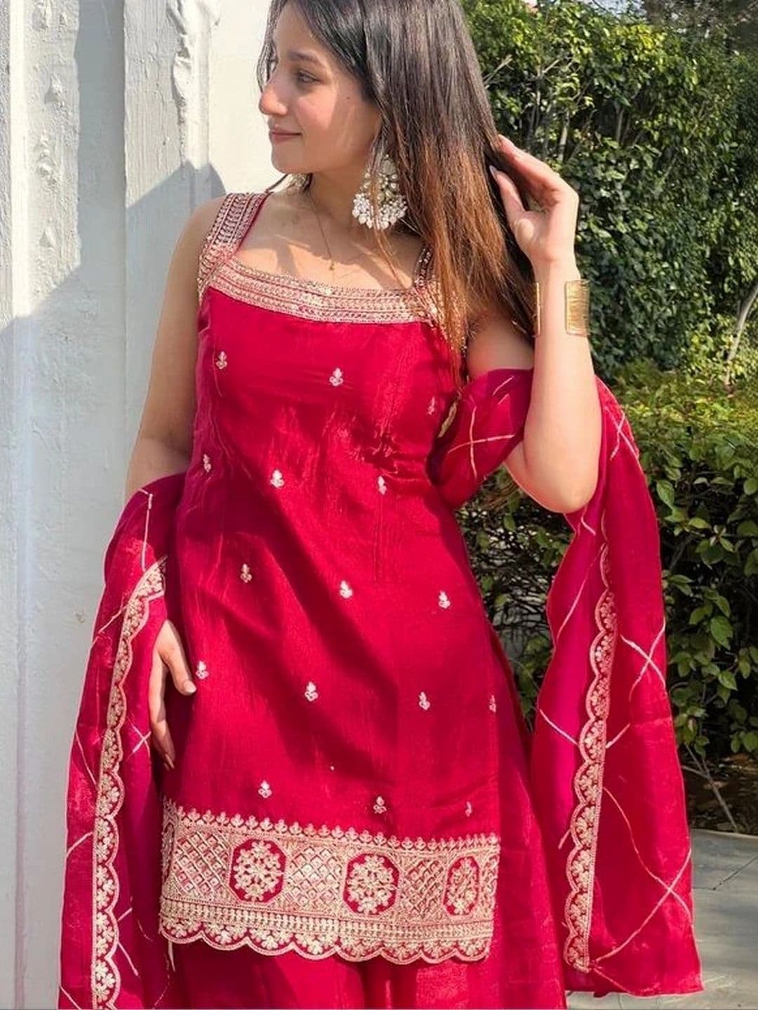 LooksLink Women Ethnic Motifs Embroidered Regular Kurta with Sharara & With Dupatta thumbnail 3