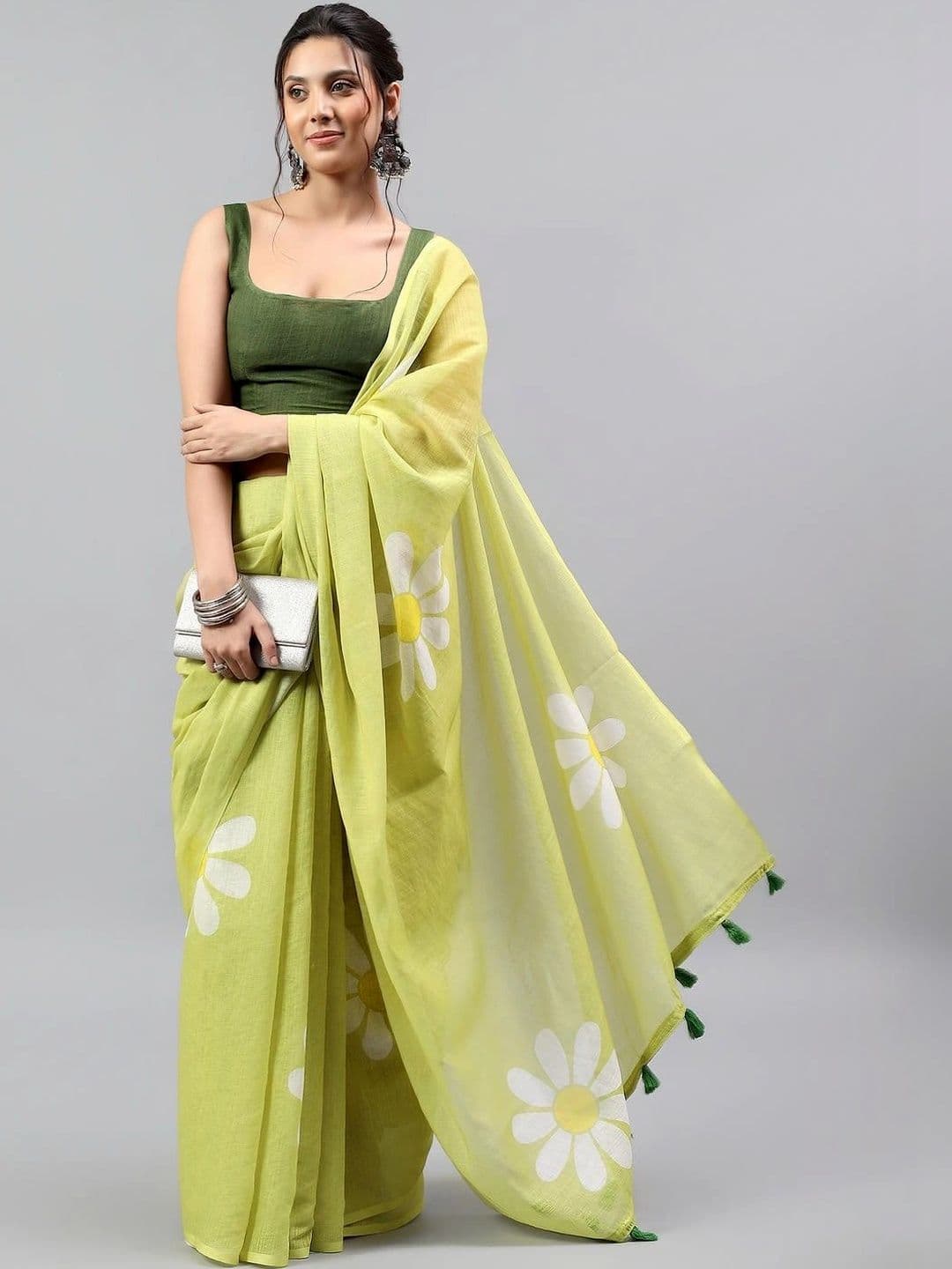 Pixie lane Women  Floral Linen Blend Saree thumbnail 4