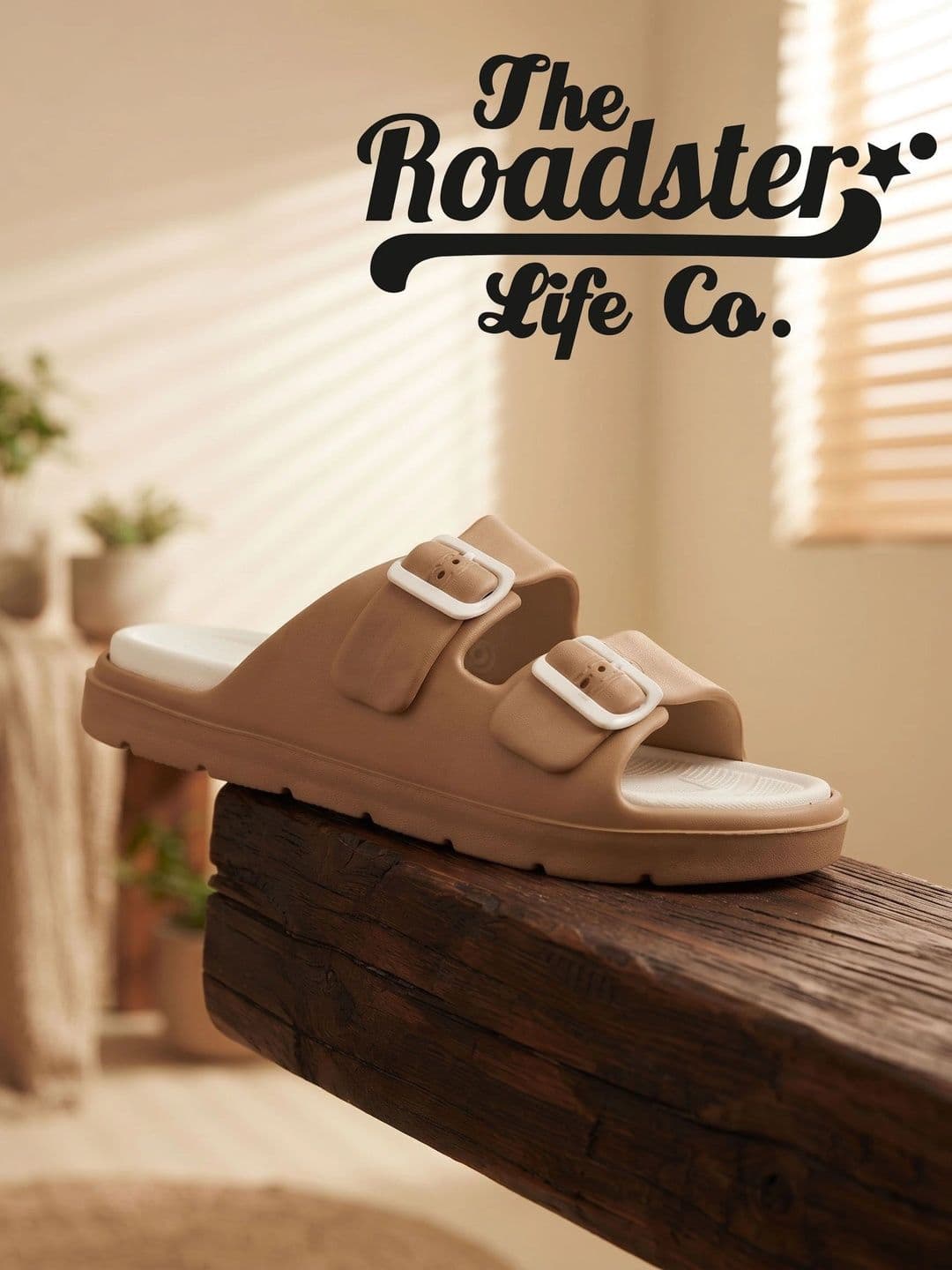 The Roadster Lifestyle Co Men Colourblocked Rubber Sliders thumbnail 7