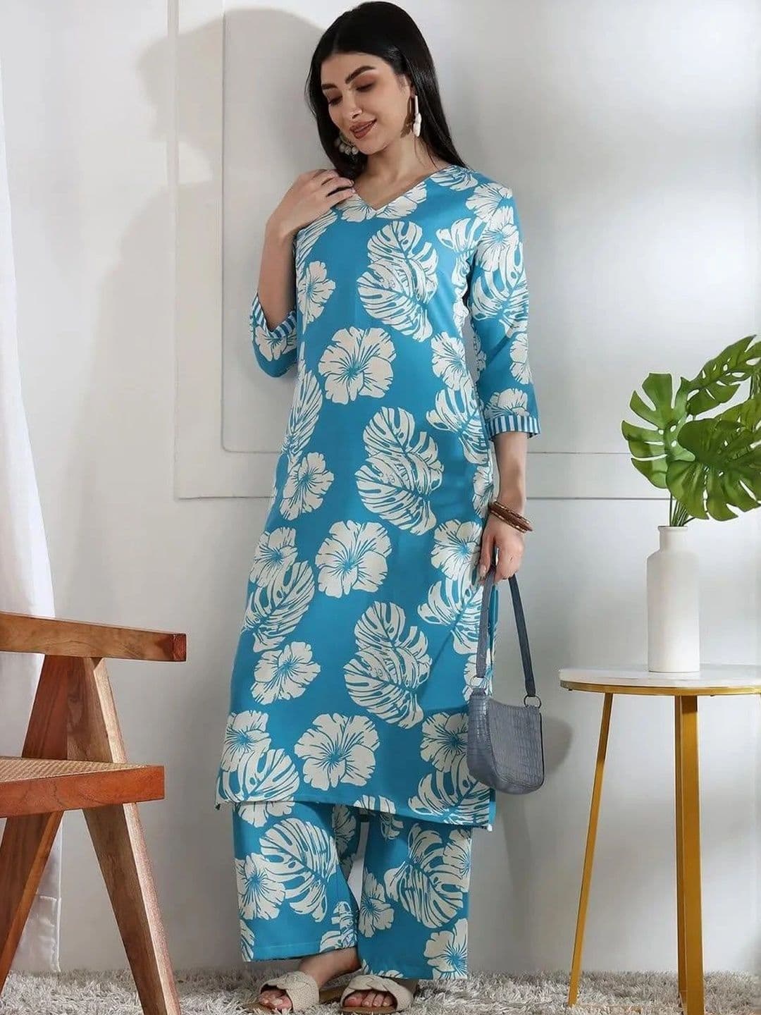 LUGDDA Women Printed Palazzos thumbnail 2