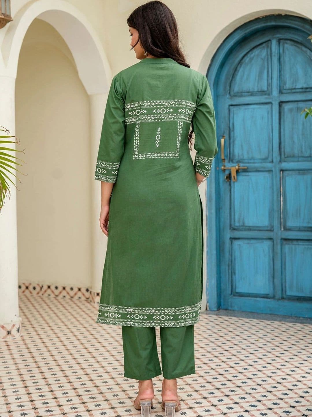 Pistaa Women Ethnic Motifs Embroidered Regular Thread Work Pure Cotton Kurta with Trousers & With Dupatta thumbnail 2