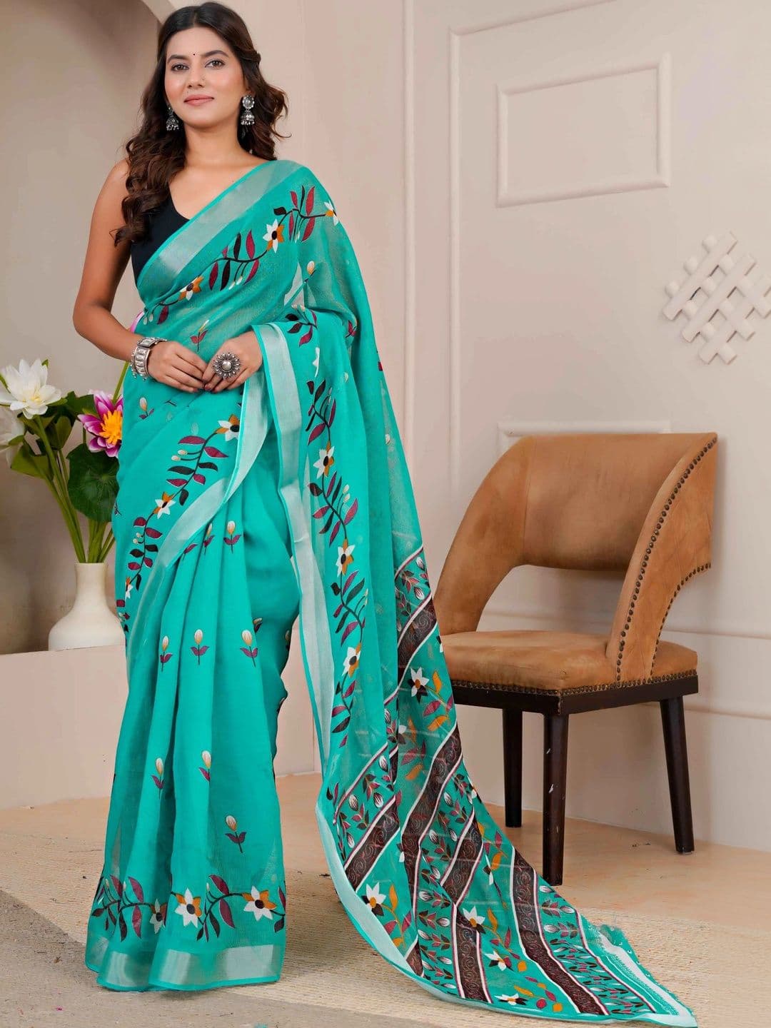 REENAA'S Women Cotton Blend Printed Saree thumbnail 2