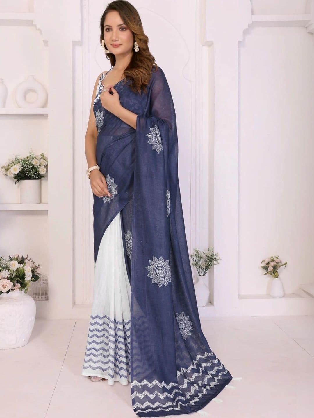 Pixie lane Zari Linen Blend Saree thumbnail 2