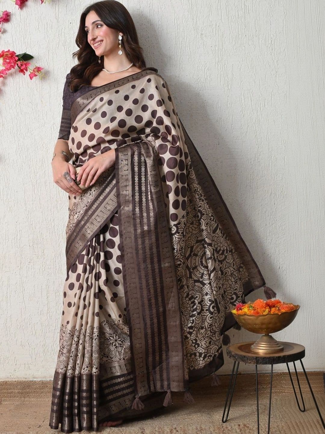 KALINI Polka Dot Printed Silk Cotton Saree thumbnail 2